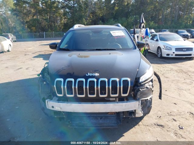 1C4PJLCB5JD574095 Jeep Cherokee Latitude Fwd