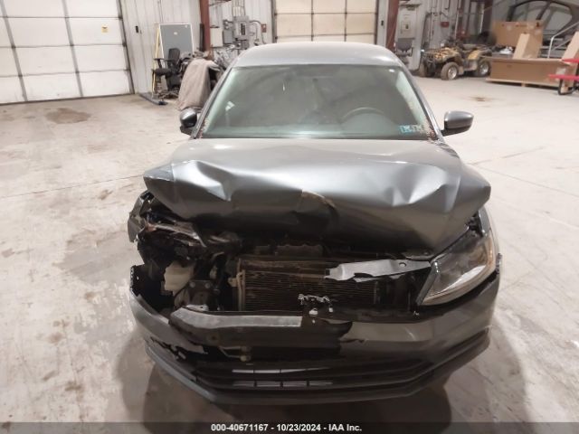 3VW2B7AJXJM240932 Volkswagen Jetta 1.4t S