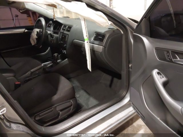 3VW2B7AJXJM240932 Volkswagen Jetta 1.4t S