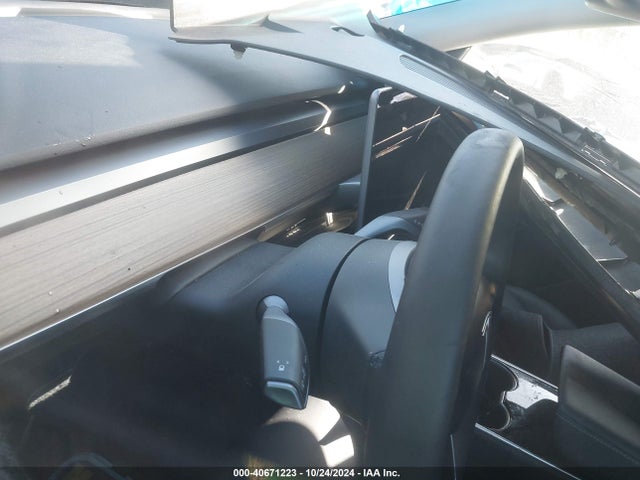 2021 TESLA MODEL Y 5YJYGDEDXMF110160 Photo 6