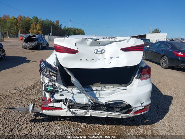 Hyundai ELANTRA SEL 2019 5NPD84LF0KH421157 Image 15