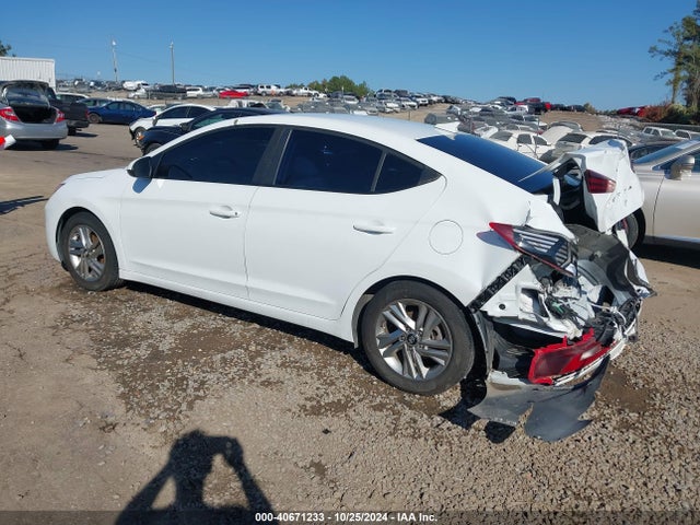 Hyundai ELANTRA SEL 2019 5NPD84LF0KH421157 Image 3