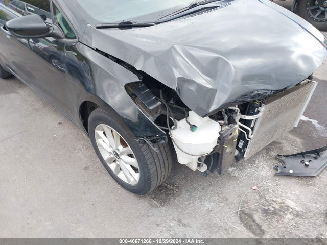 KIA FORTE LX 2017 3KPFL4A7XHE150897 Image 19