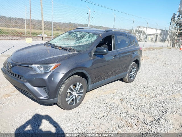 Toyota RAV4 LE 2018 JTMZFREV6JJ180322 Image 2
