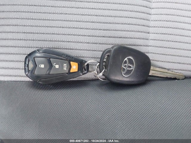 Toyota RAV4 LE 2014 2T3BFREV7EW193038 Image 10
