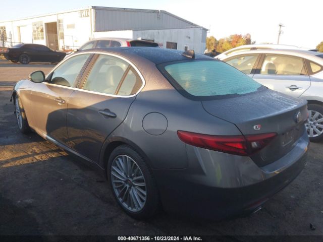 ZARFAECN1J7568204 Alfa Romeo Giulia Ti Lusso Rwd