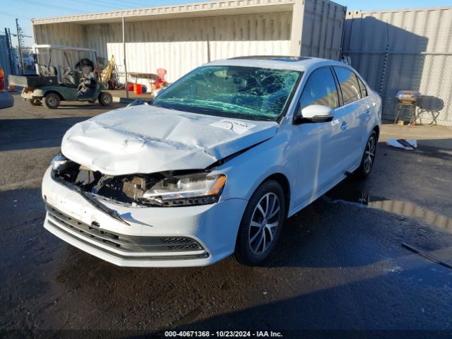 3VWDB7AJ7JM258099 Volkswagen Jetta