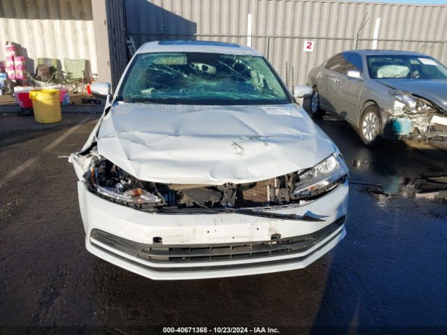 3VWDB7AJ7JM258099 Volkswagen Jetta