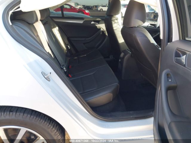 3VWDB7AJ7JM258099 Volkswagen Jetta