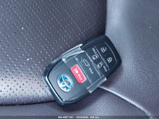 5TDESKFC7MS025297 Toyota Sienna Platinum