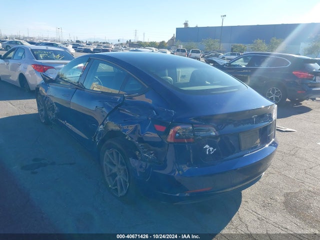 2022 TESLA MODEL 3 5YJ3E1EB8NF179086 Photo 2