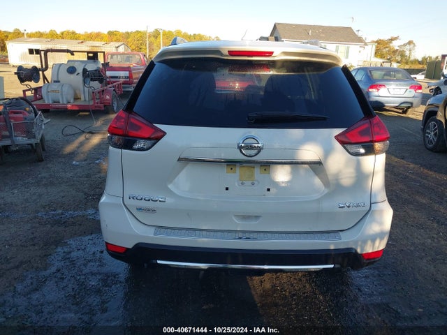 Nissan ROGUE SV 2018 JN8AT2MV4JW329395 Image 17