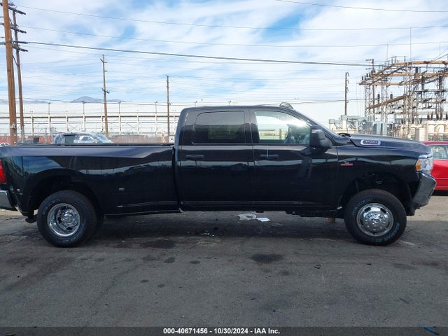 40671456 :رقم المزاد ، 3C63RRGL0RG295303 vin ، 2024 Ram 3500 Tradesman  4x4 8' Box مزاد بيع
