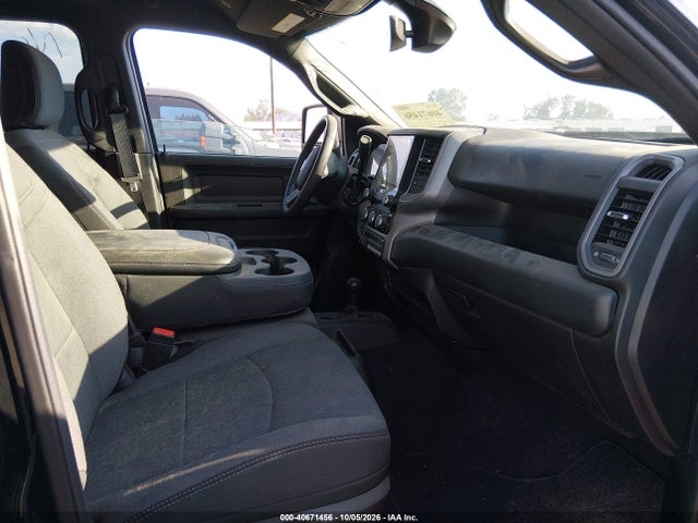 40671456 :رقم المزاد ، 3C63RRGL0RG295303 vin ، 2024 Ram 3500 Tradesman  4x4 8' Box مزاد بيع