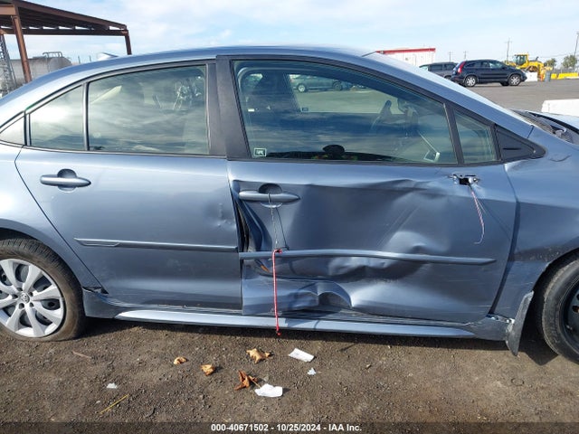 Toyota COROLLA LE 2022 JTDEPMAEXN3011595 Image 12