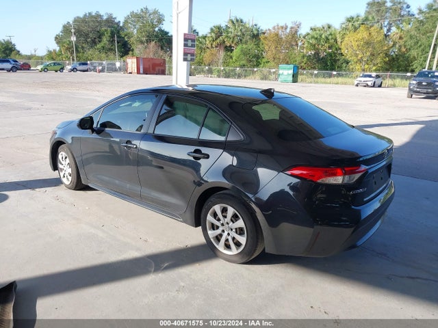 Toyota COROLLA LE 2021 JTDEPMAE9MJ124576 Image 3