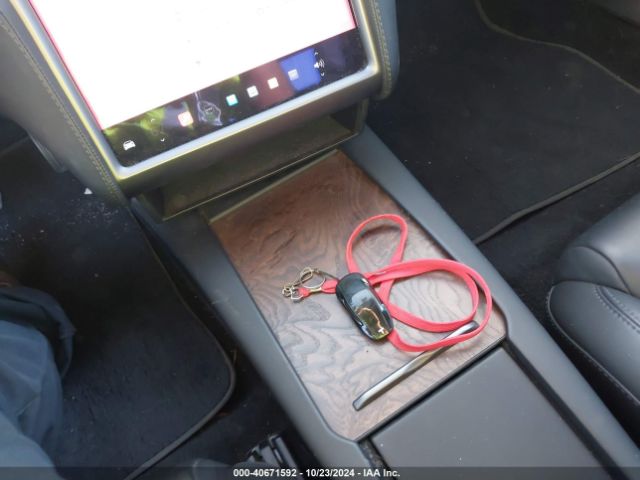 5YJSA1E21JF290791 Tesla Model S 100d/75d/p100d