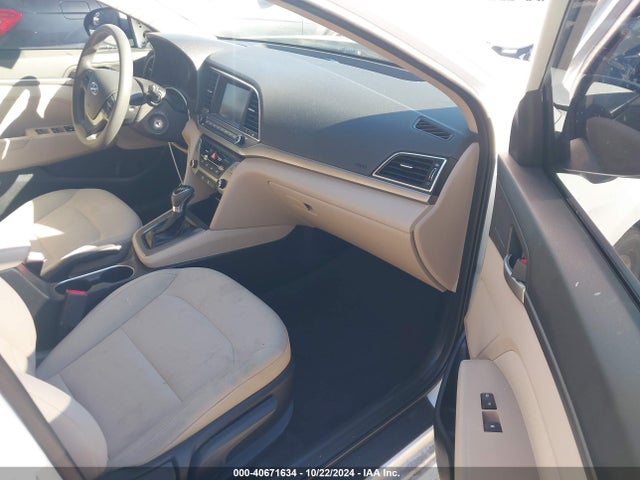 Hyundai ELANTRA SE 2017 5NPD84LF7HH031830 Image 5