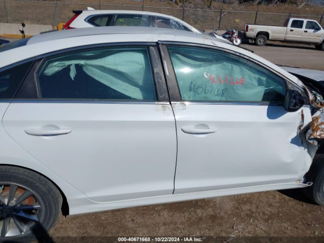5NPE24AF0JH602282 Hyundai SONATA SE