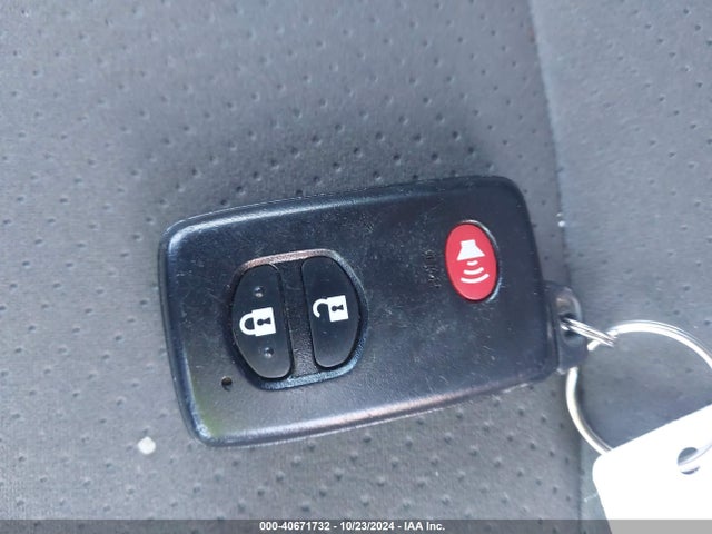 Toyota Prius 2015 JTDKN3DU1F0400361 Image 11