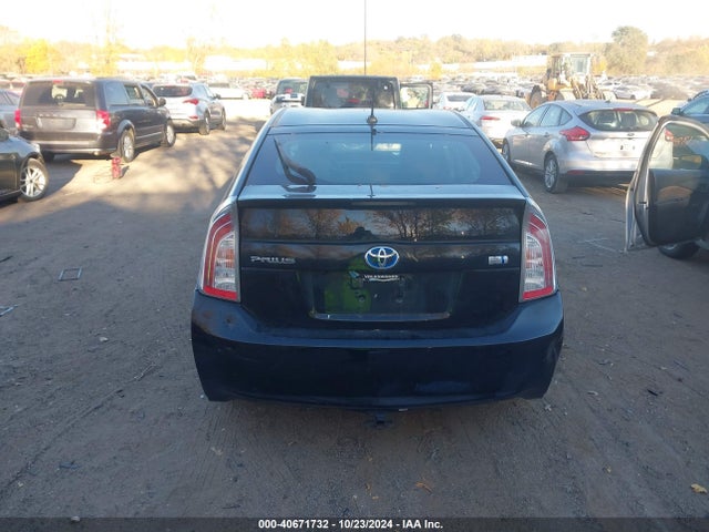 Toyota Prius 2015 JTDKN3DU1F0400361 Image 16