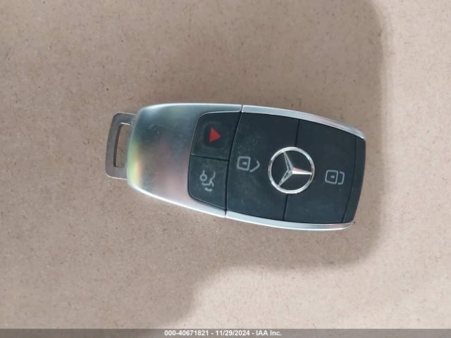 WDD3G4EB5KW026268 Mercedes-Benz A 220