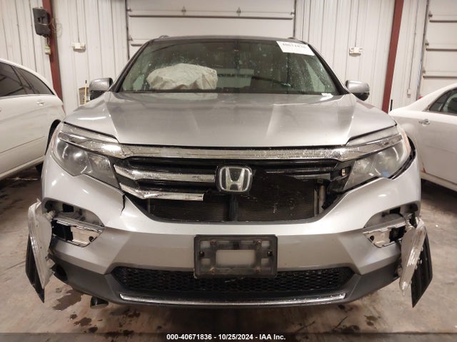 Honda Pilot Touring 2017 5FNYF6H95HB038926 Image 13