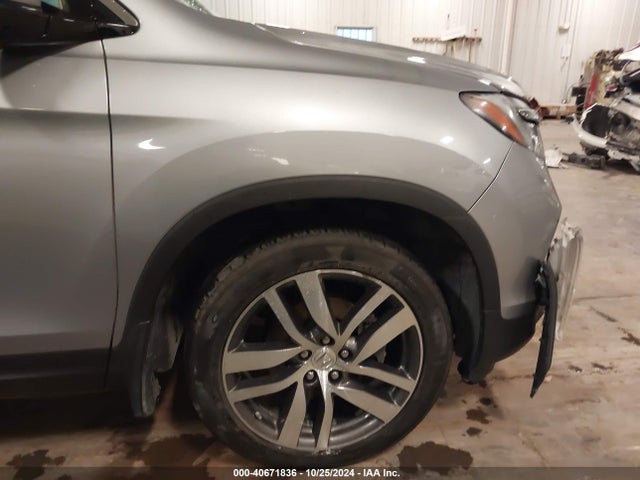 Honda Pilot Touring 2017 5FNYF6H95HB038926 Image 19