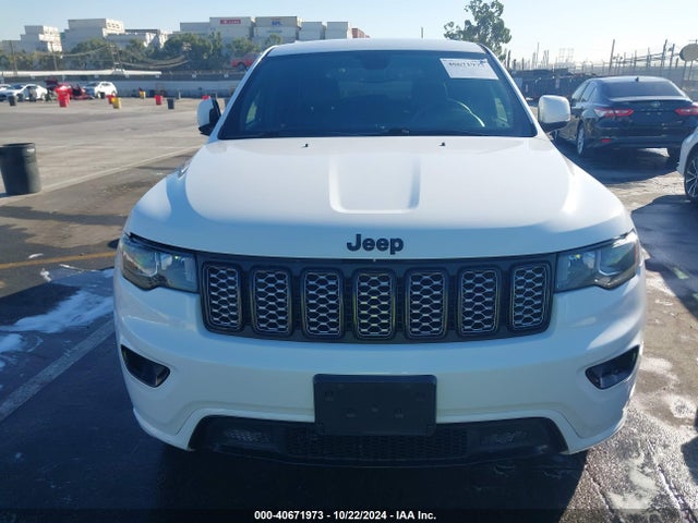 1C4RJFAG3JC442015 Jeep Grand Cherokee Altitude 4x4