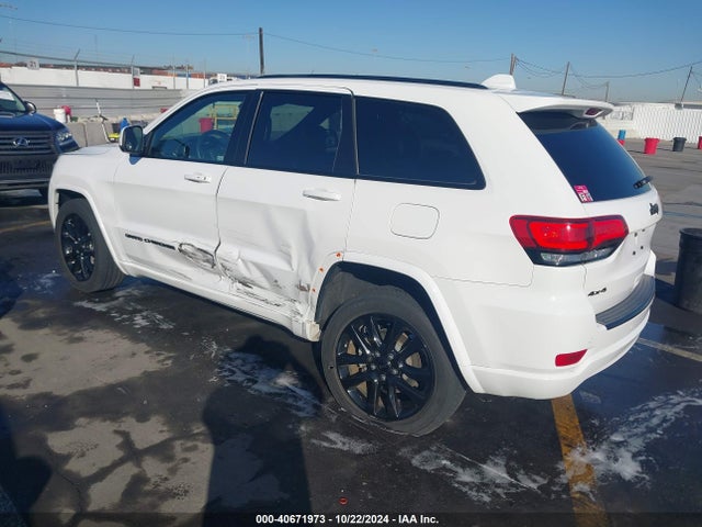 1C4RJFAG3JC442015 Jeep Grand Cherokee Altitude 4x4