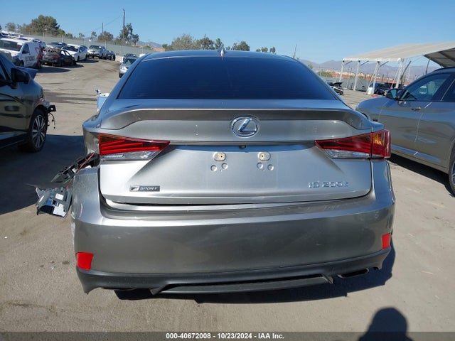 Lexus IS 200T 2017 JTHBA1D20H5051342 Image 17