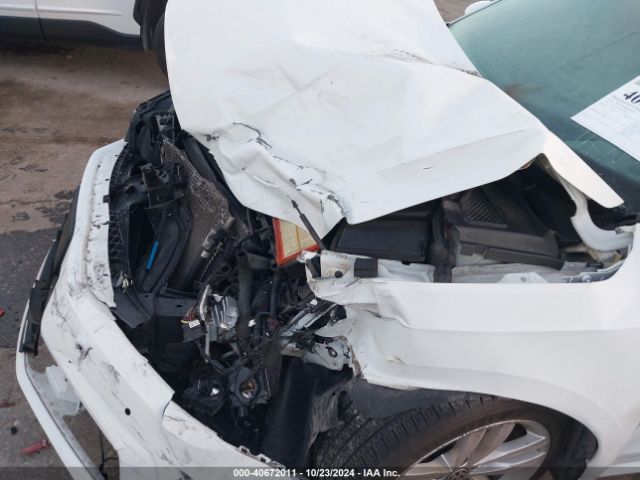 1VWBA7A33JC015421 Volkswagen Passat 2.0t Se