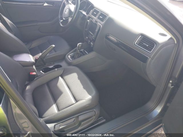 3VWL07AJ1GM327587 Volkswagen Jetta 1.8t Sel