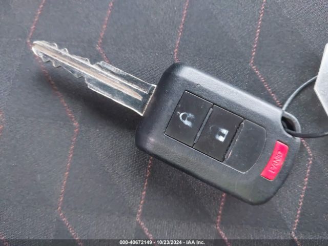 ML32AUHJ5MH013377 Mitsubishi Mirage Carbonite Edition/es/le