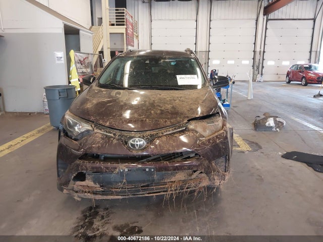 Toyota RAV4 LE 2017 2T3ZFREVXHW372113 Image 13