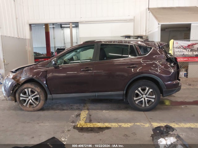 Toyota RAV4 LE 2017 2T3ZFREVXHW372113 Image 15