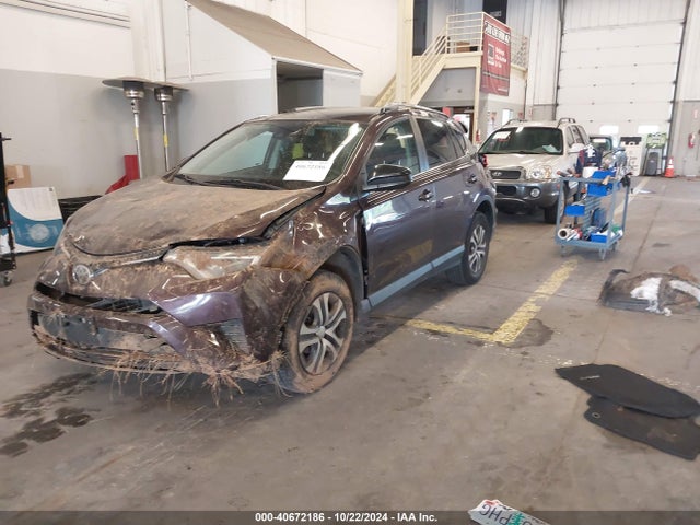 Toyota RAV4 LE 2017 2T3ZFREVXHW372113 Image 2