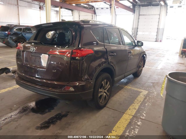 Toyota RAV4 LE 2017 2T3ZFREVXHW372113 Image 4