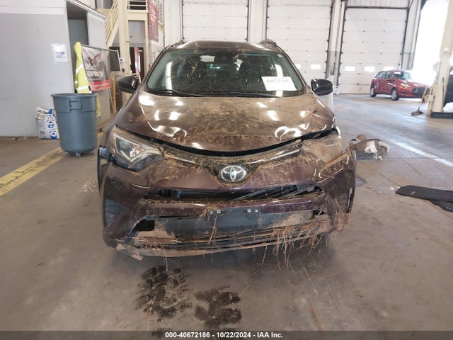 Toyota RAV4 LE 2017 2T3ZFREVXHW372113 Image 6
