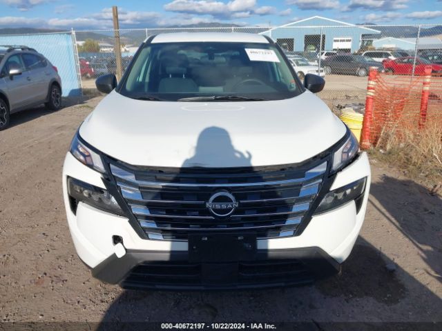 5N1BT3AA9RC752909 Nissan Rogue S Fwd