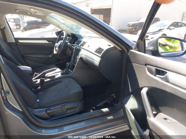 1VWAT7A36GC057760 Volkswagen Passat 1.8t S