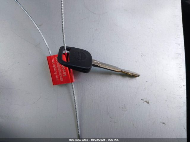 VNKKTUD31HA078666 Toyota YARIS L