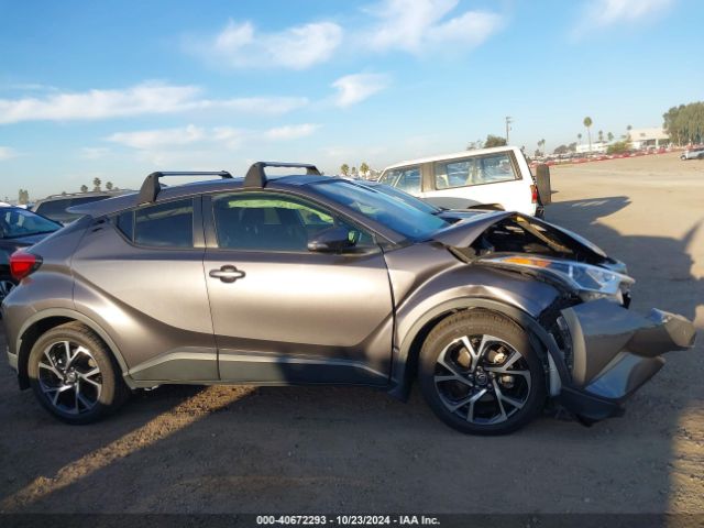 JTNKHMBX9K1061035 Toyota C-HR XLE