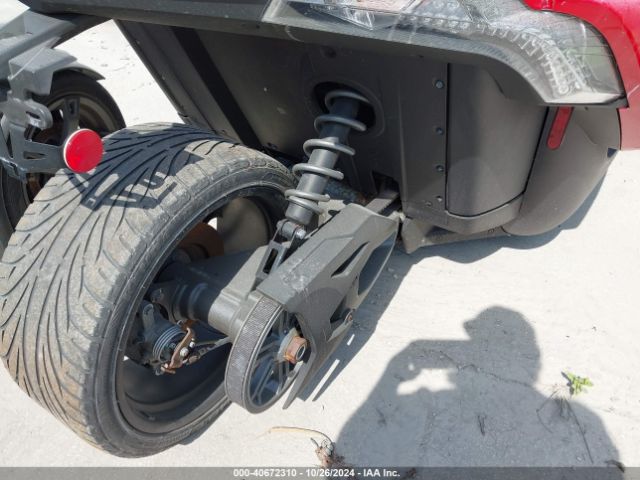 2015 POLARIS SLINGSHOT 57XAAPFA8F5102918 Photo 9