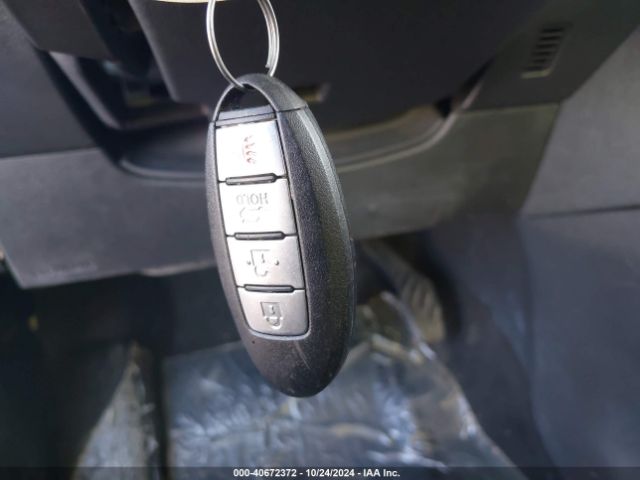 3N1CN8EV3LL811979 Nissan Versa Sv Xtronic Cvt