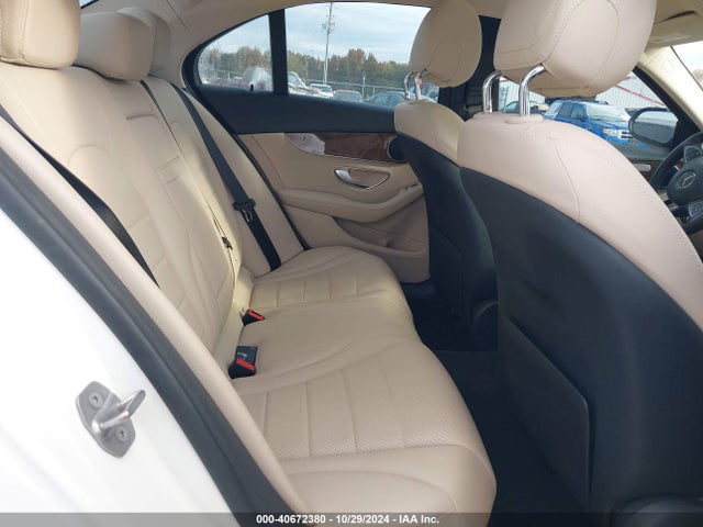 WDDWF4JB1HR257469 Mercedes-Benz C 300 Luxury/sport