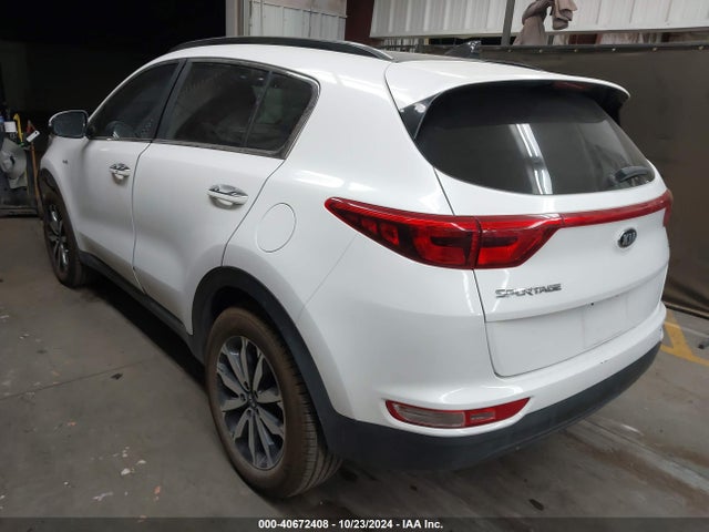 KIA Sportage Ex 2018 KNDPNCAC3J7329679 Image 3