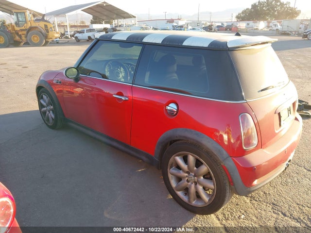 2002 MINI COOPER S WMWRE33492TD53671 Photo 2