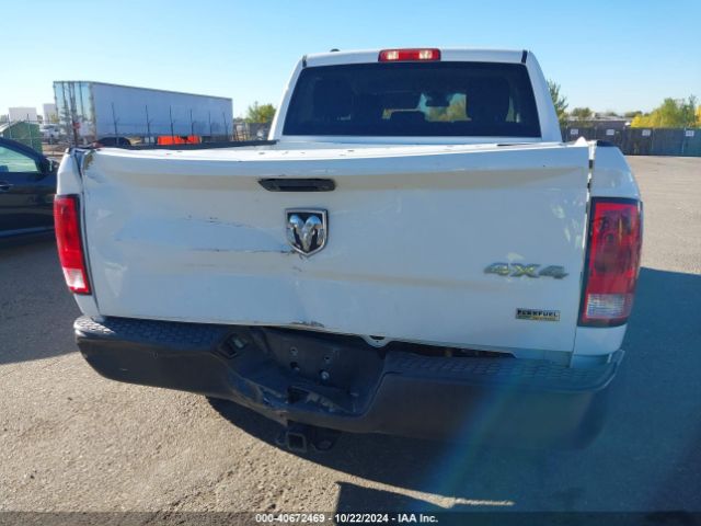 1C6RR7KG0JS286543 RAM 1500 Tradesman  4x4 5'7 Box