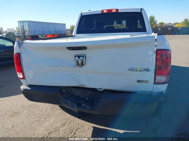 1C6RR7KG0JS286543 RAM 1500 Tradesman  4x4 5'7 Box